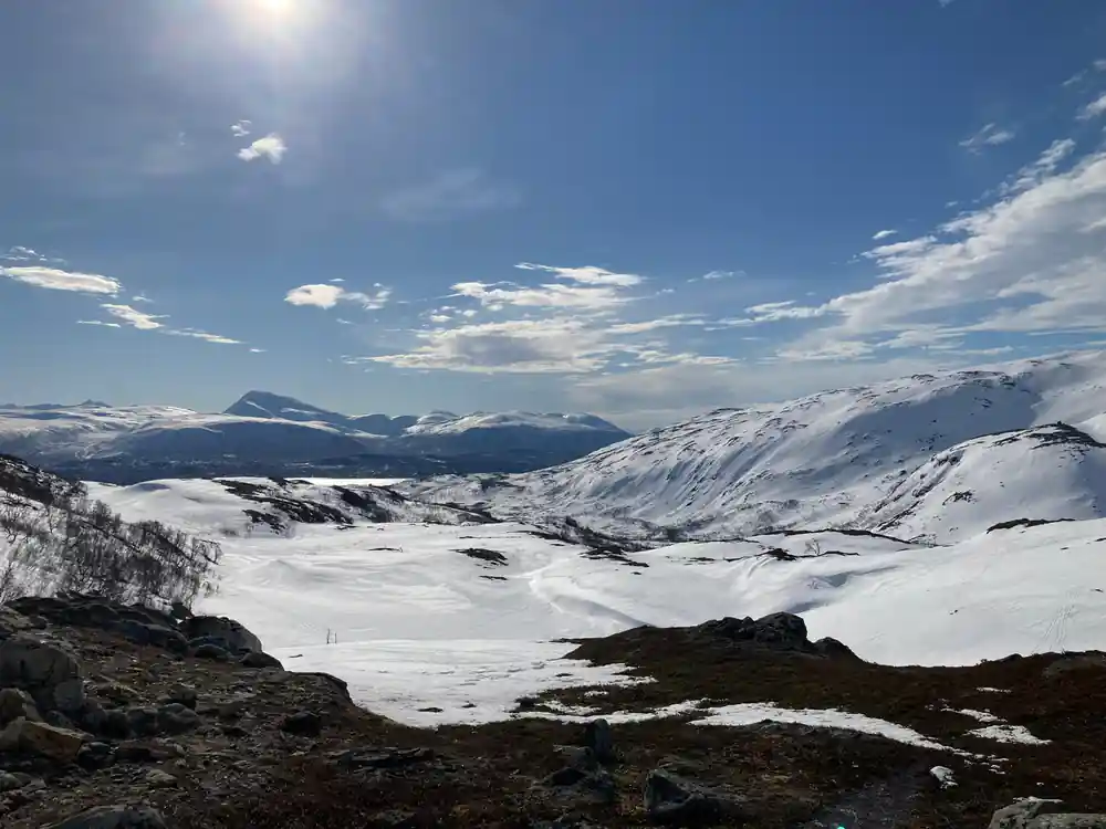 The plateau and the mountains beyond it